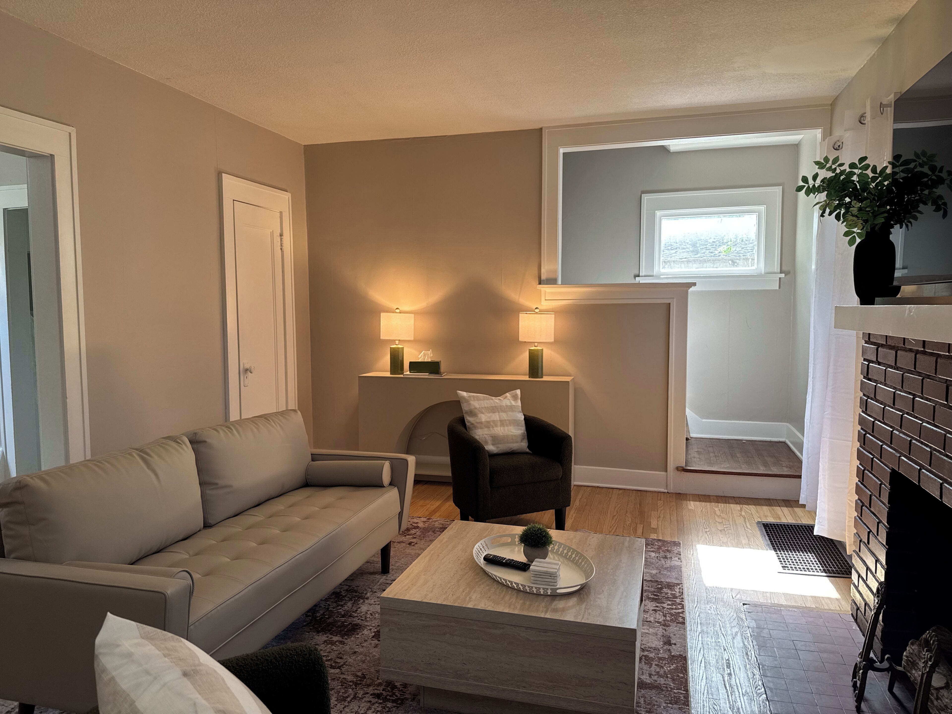 Vardagsrum. 3BR Family and Pet-Friendly College Hill Home • Walk to Wesley