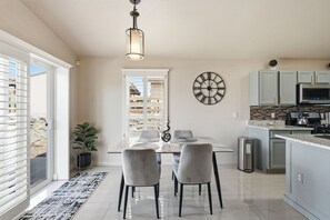 Dining - Sleek Modern Retreat w/ New Designer Kitchen & Private Turf (El Paso)