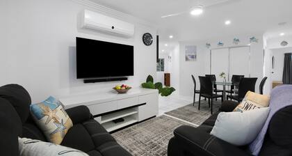 Spacious 2-bed Stay on Marine Parade