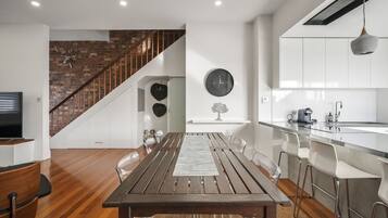 Apartment | Tempat makan