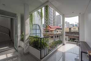 Interior - Thadatra Inn (Phnom Penh)