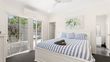 Apartment | 4 bedrooms, bed sheets