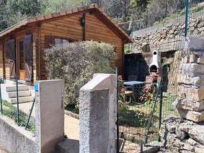 Outdoor dining - Vrbo Property (Poggiolo)