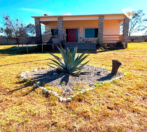 Beautiful Country House with Nature | 5 min from Downtown