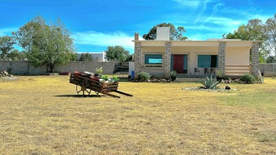 Beautiful Country House with Nature | 5 min from Downtown