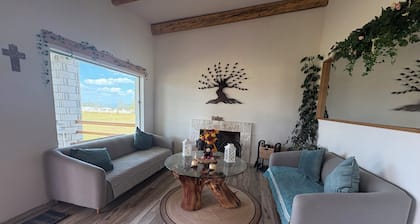 Beautiful Country House with Nature | 5 min from Downtown