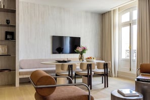 Apartment | Dining - Luxury Flat -2br/6p- Madeleine/saint Honore (Paris)