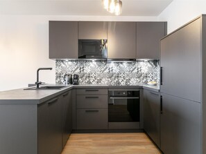 Private kitchen - Stylish apartment in the centre of Jenbach (Jenbach)