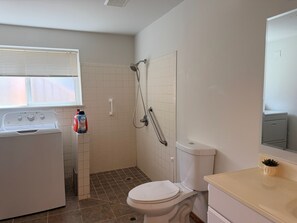 Bathroom - Private Edmonds Retreat 3BR • 2BA • Sleeps 6 (Edmonds)