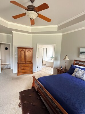 5 habitaciones, tabla de planchar con plancha, wifi y ropa de cama 