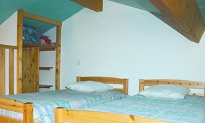 3 bedrooms, free WiFi - Gîte in Jaujac, Ardèche "Gîte La Chavade 1 (Jaujac)