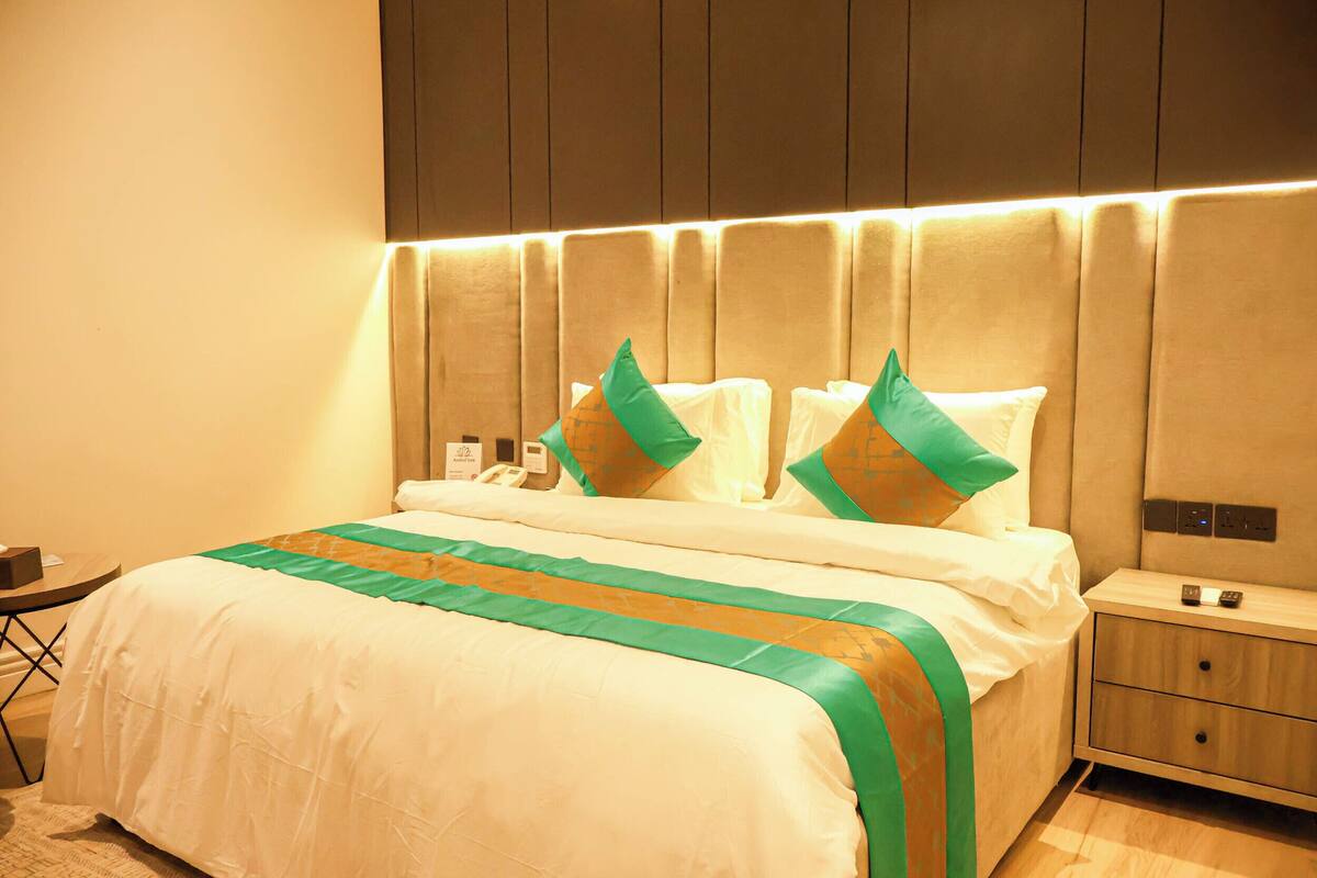 Superior Studio Suite | Meja, ruang kerja komputer riba, Wi-fi percuma 