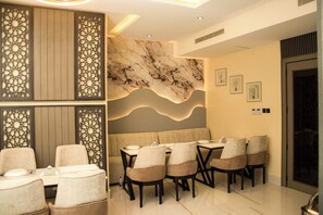 Dining - Ambiiflora Hotel (Abuja)