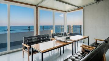 Basic Room, 2 Bedrooms (Ocean View B8(3F)) | 1 bedroom, WiFi (free)
