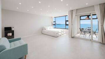 Basic Room, 1 Bedroom (Ocean View Couple Room B1) | 1 bedroom, free WiFi