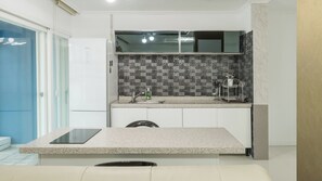 Phòng cơ bản, 2 phòng ngủ (Ocean View A6(3F)) | 1 phòng ngủ, truy cập Internet không dây miễn phí 