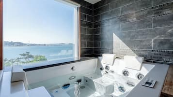 Phòng cơ bản, 1 phòng ngủ (Room 301 (Ocean View)) | 1 phòng ngủ, truy cập Internet không dây miễn phí
