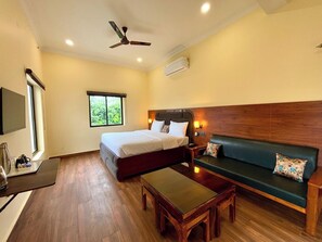 Superior Double Room, City View