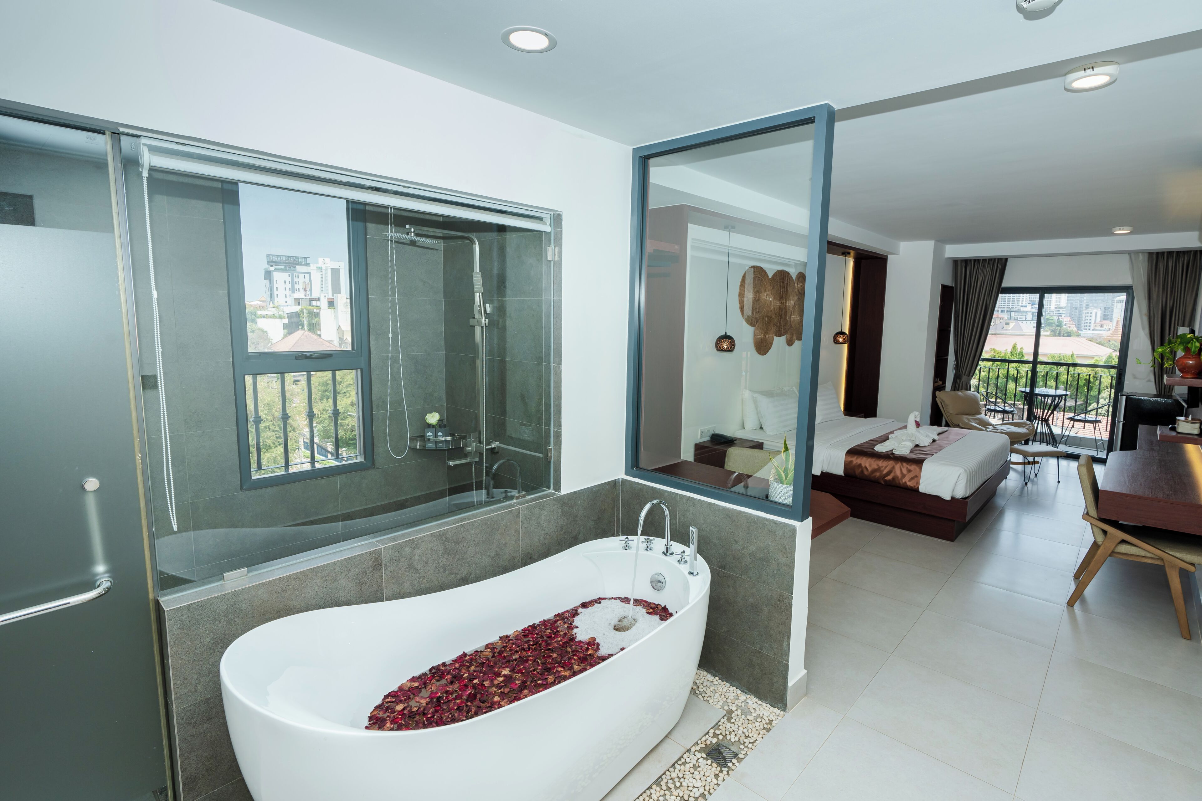 Royal Suite | Desk, free WiFi