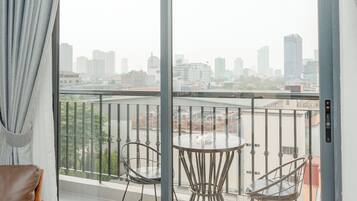 Appartamento Executive, balcone, vista città | Interni