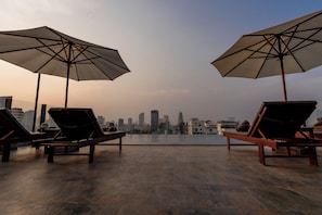 Terrace/patio - Botum Domrey Hotel (Phnom Penh)