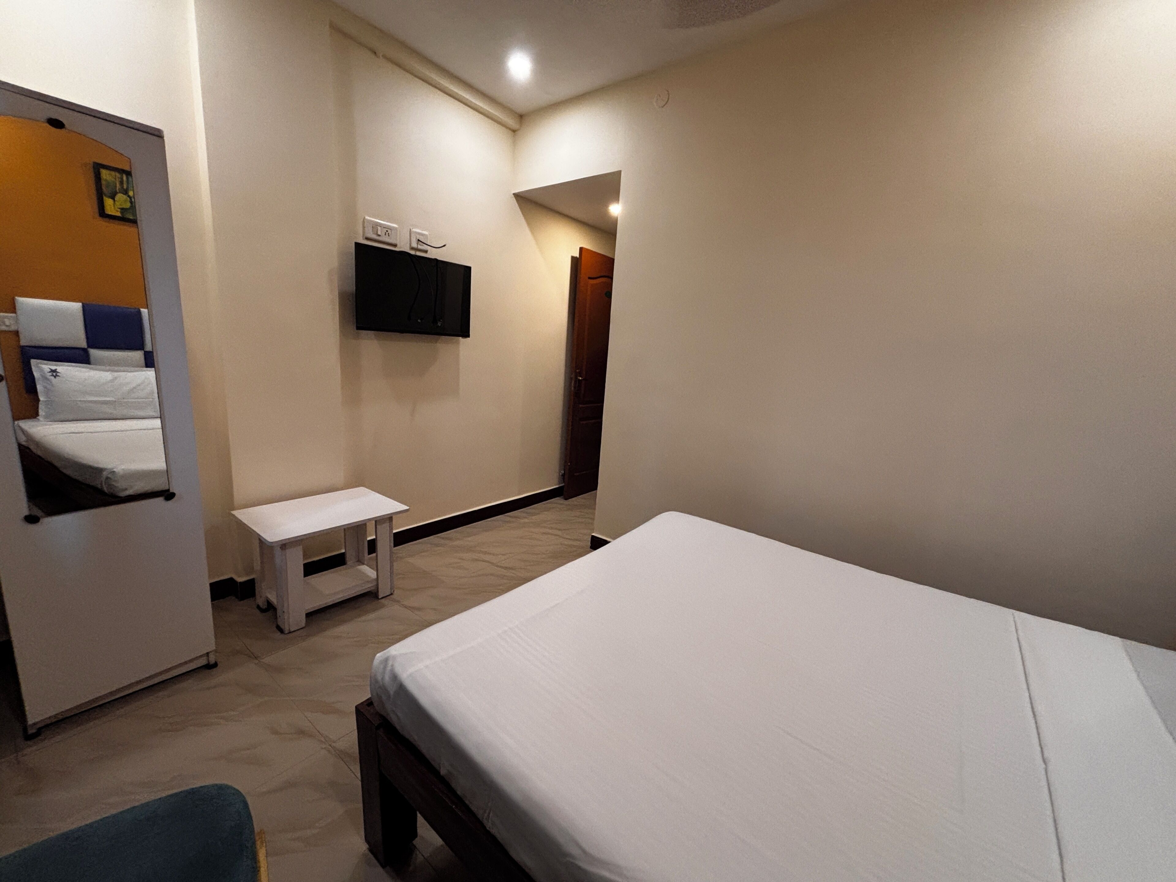 Standard Double Room | Free WiFi