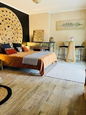 Room - Vrbo Property (Carcassonne)