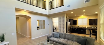 Prime Downtown Summerlin Modern 3BR King En-Suite