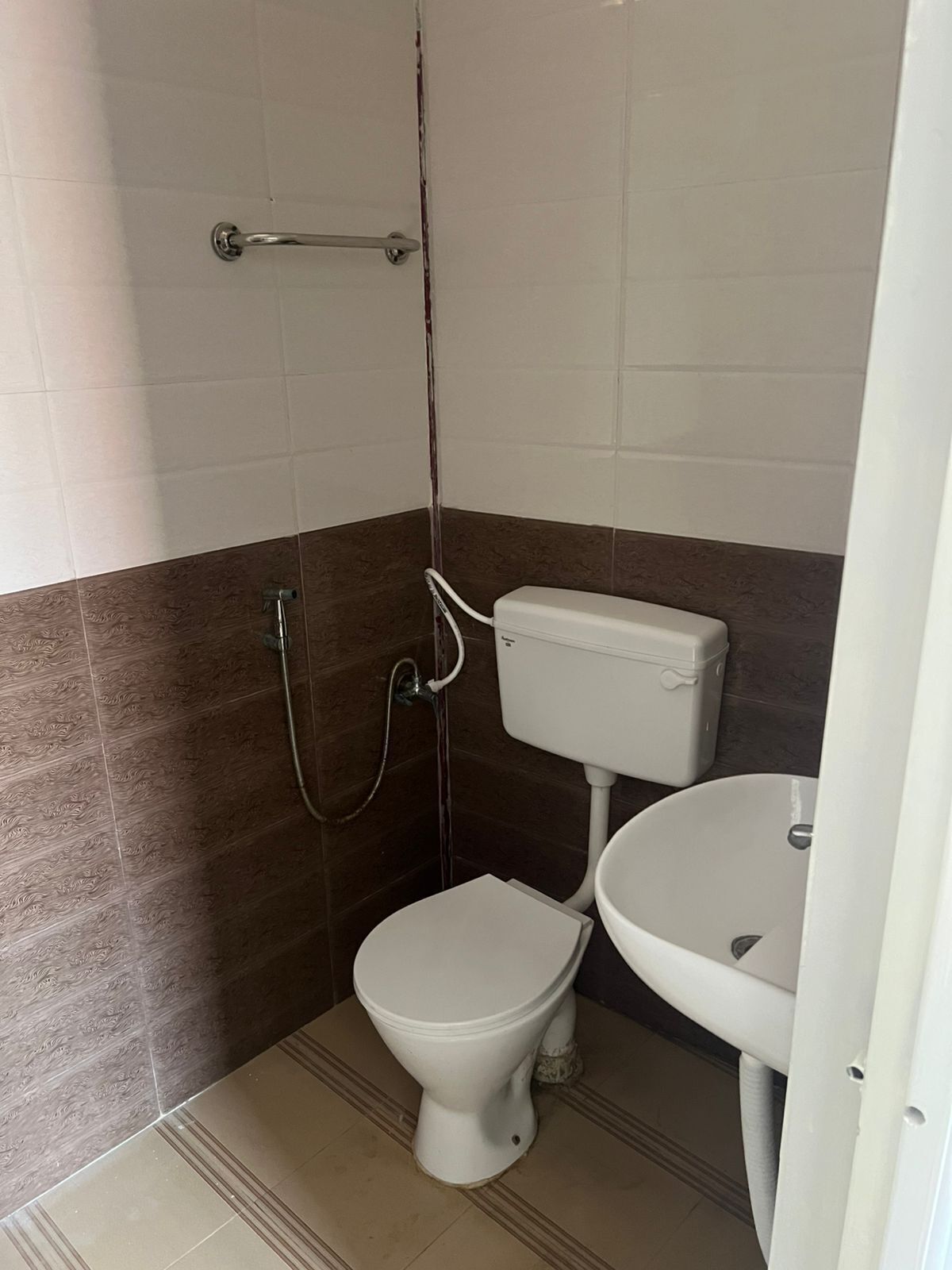Deluxe Double Room | Bathroom | Towels, soap, shampoo
