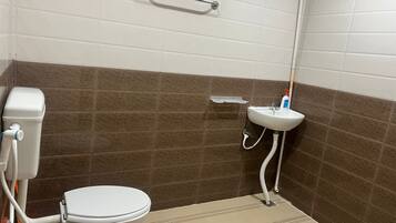 Luxury-Suite | Badezimmer | Handtücher, Seife, Shampoo