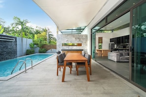 Outdoor dining - The Cheetar Luxury Private Pool Villas (Kathu)
