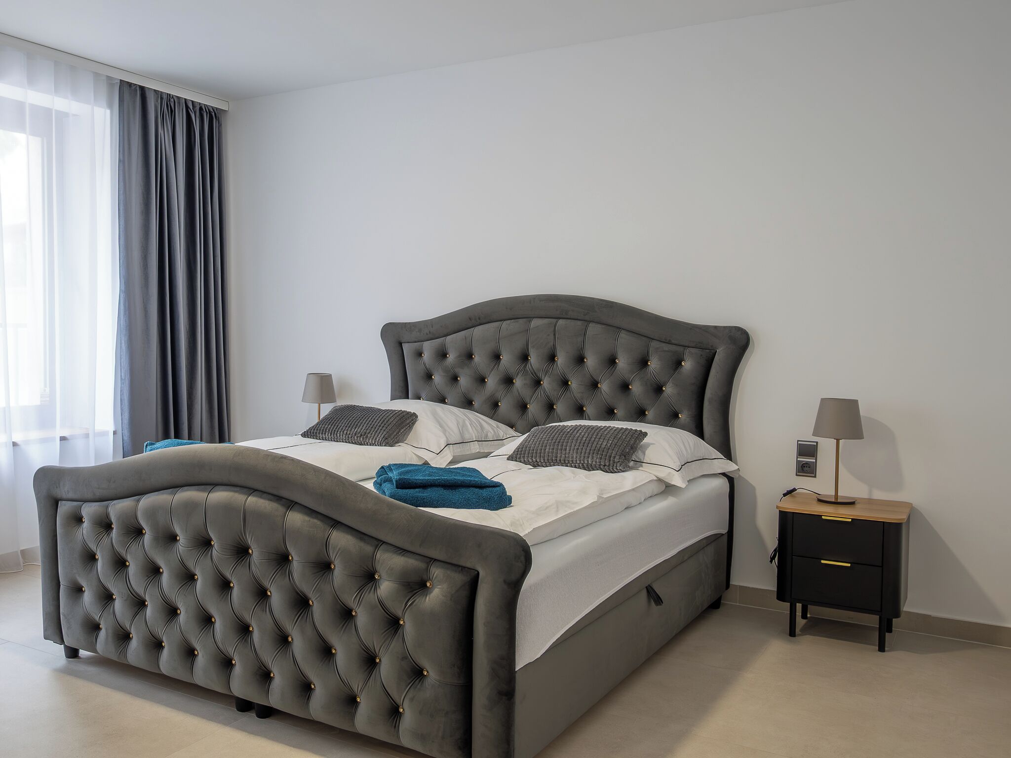 2 habitaciones, escritorio, wifi gratis y ropa de cama 