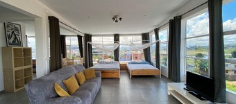 Apartment with 360-degree view