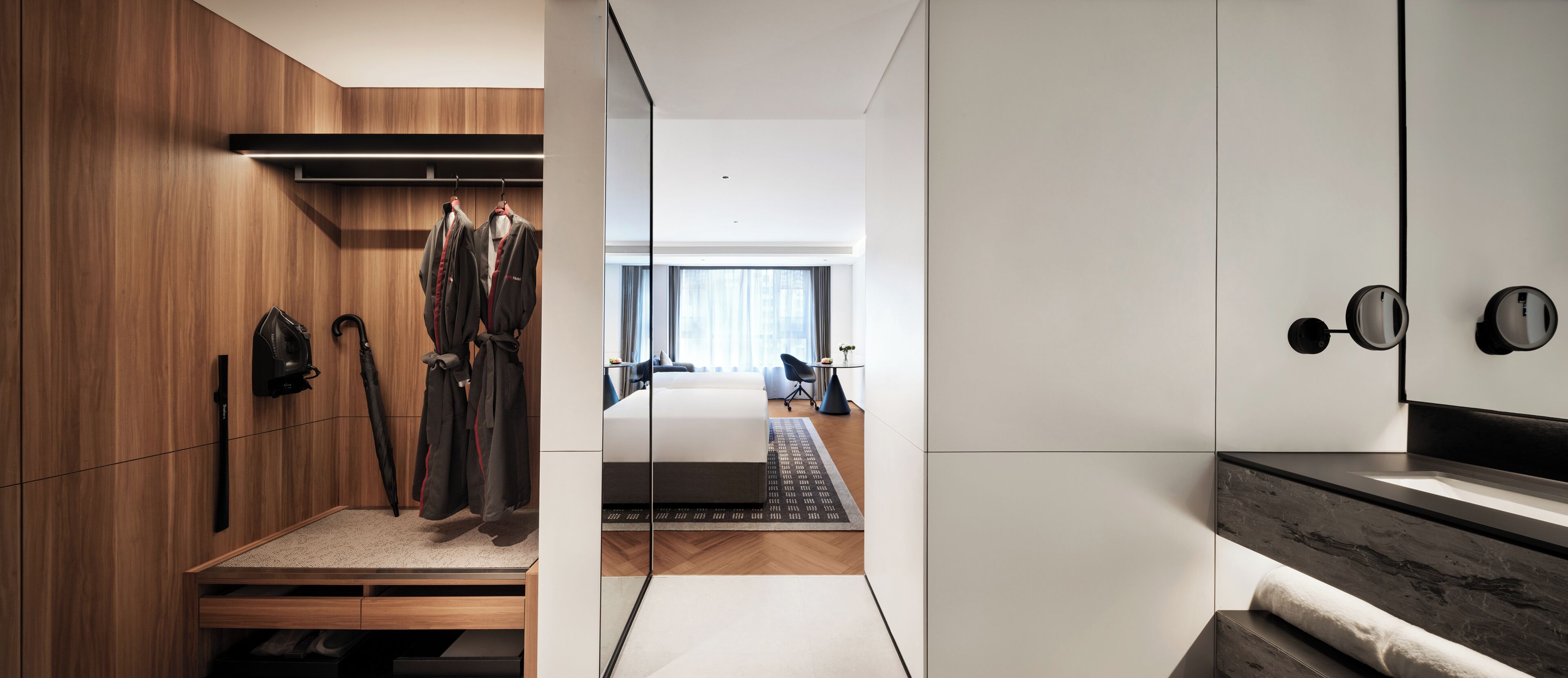 Chambre Standard avec lits jumeaux | Couette en duvet d'oie, matelas mémoire de forme, minibar, bureau