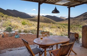 Cottage, Mountain View | Outdoor dining - Kingfisher Cottages (Montagu)