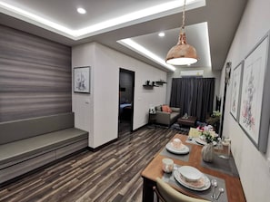 Family Quadruple Room | Interior - Premire Luxe Hotel Chonburi (Chonburi)