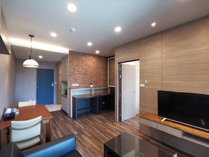 Suite | Interior - Premire Luxe Hotel Chonburi (Chonburi)