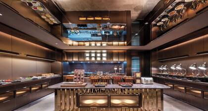 Crystal Hotel Qingdao Badaguan