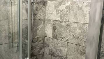 Shared Dormitory, 1 Bedroom | Bathroom