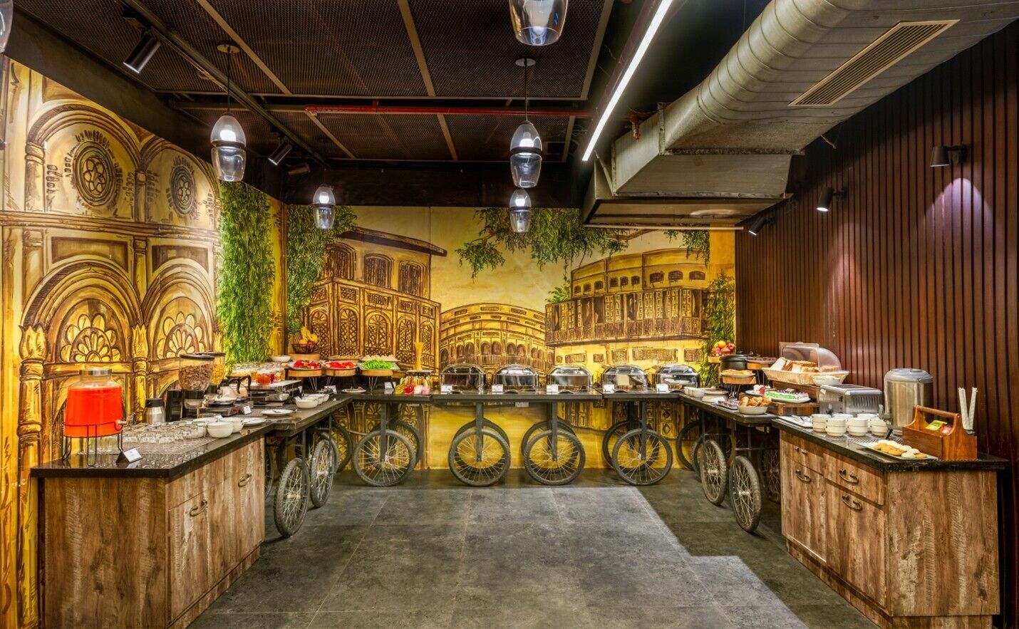 Petit déjeuner buffet servi tous les jours en supplément