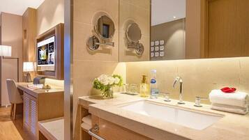 Chambre Supérieure avec lits jumeaux | Salle de bain