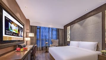 Kamar Double Superior, pemandangan kota | Brankas, ruang kerja ramah laptop, tirai kedap cahaya, dan kedap suara