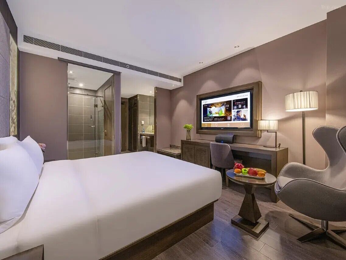 Superior Double Room, City View | In-room safe, laptop workspace, blackout drapes, soundproofing