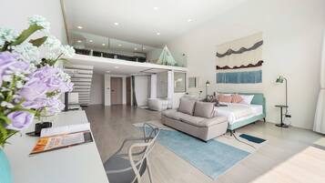 Townhome, Balcony, Pool View | In-room safe, iron/ironing board, free WiFi