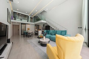 Living area - Pool Access Spacious Townhouse Kid Slide (Koh Samui)