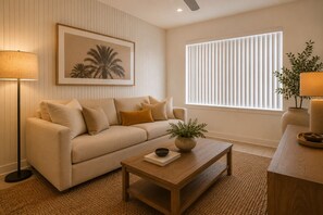 Living area - The Linvale Hotel (Toronto)