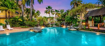 Lyra Lakes Resort Escape with Pool, BBQ & Tennis Court