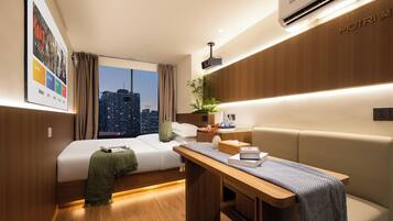 Comfort Double Room, City View | Desk, laptop workspace, free WiFi