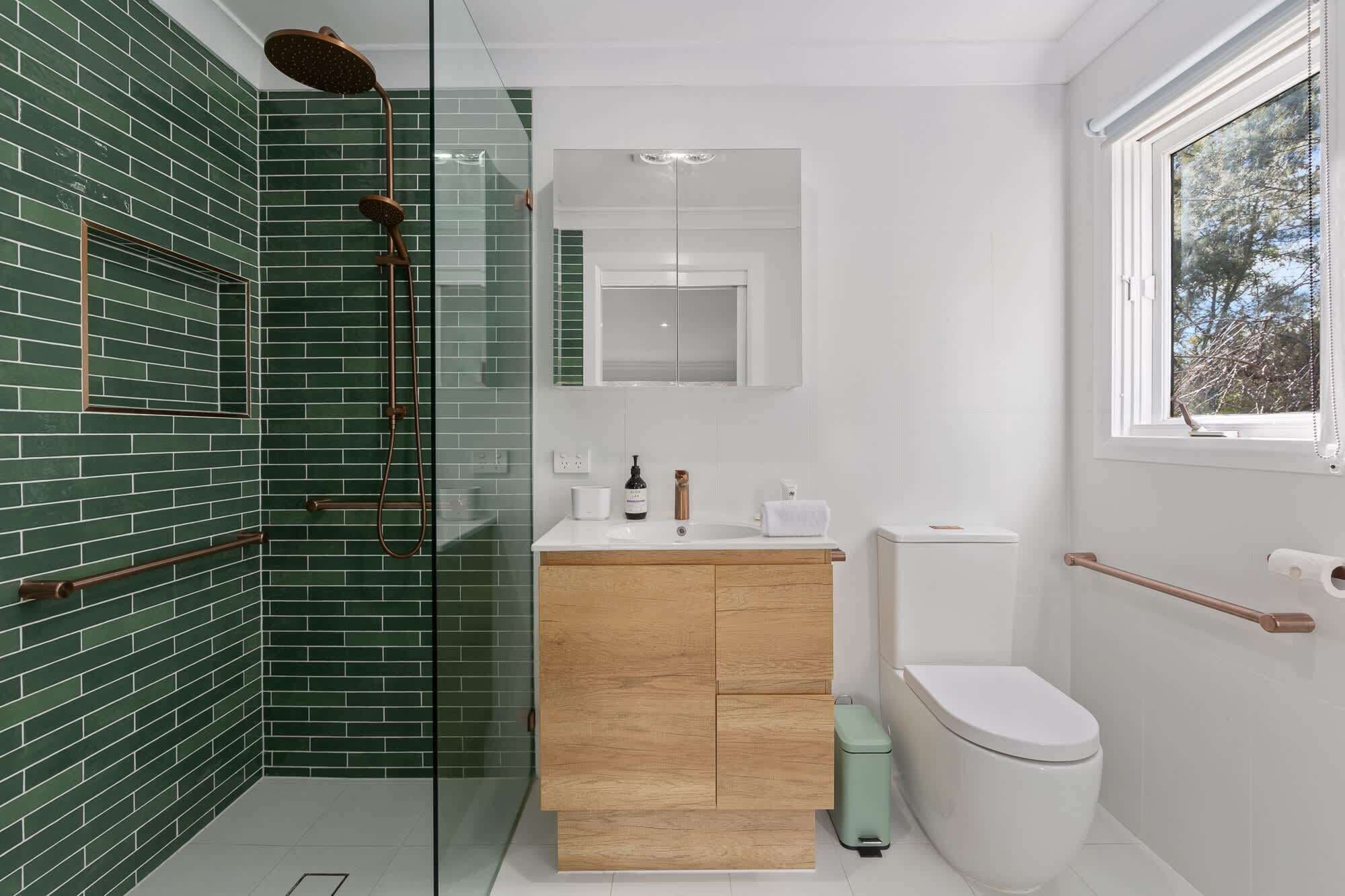 Shower, hair dryer, towels, shampoo