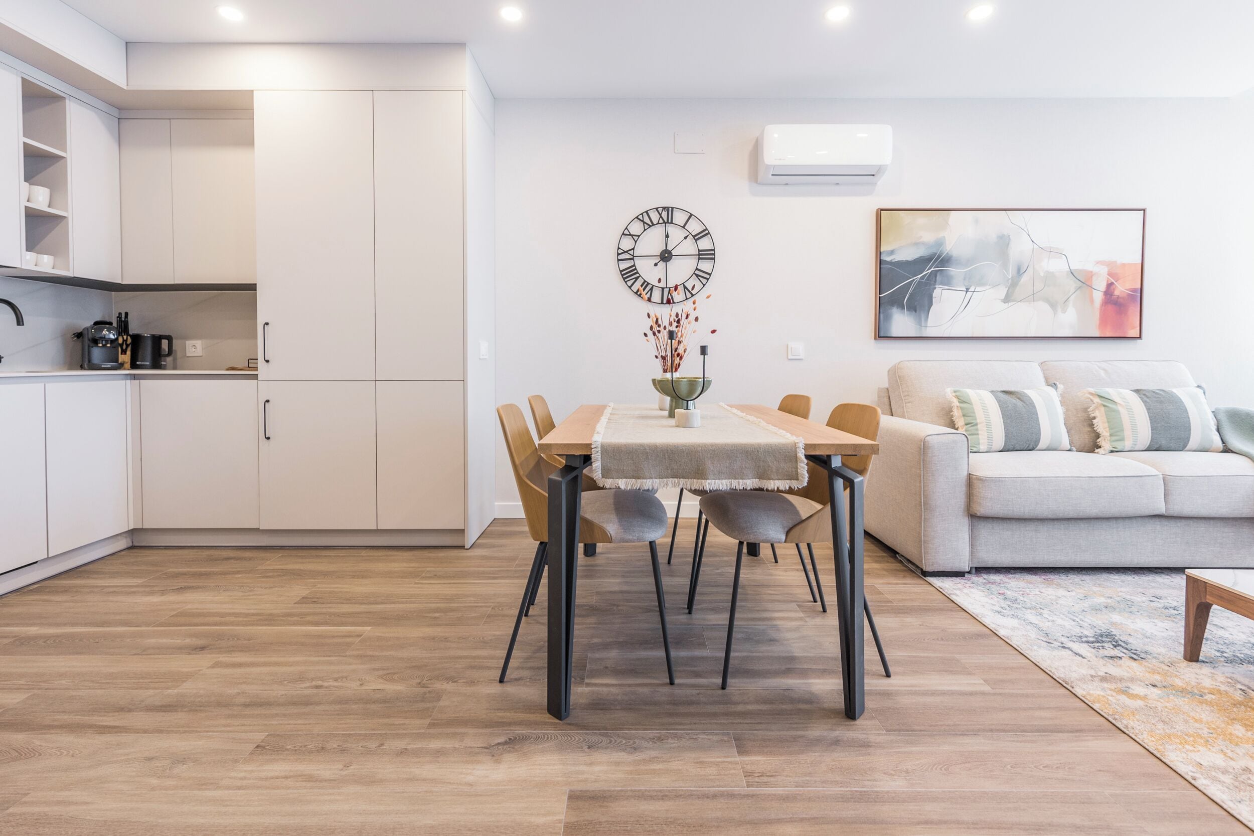 Duplex | Private kitchen | Full-size fridge, microwave, oven, stovetop